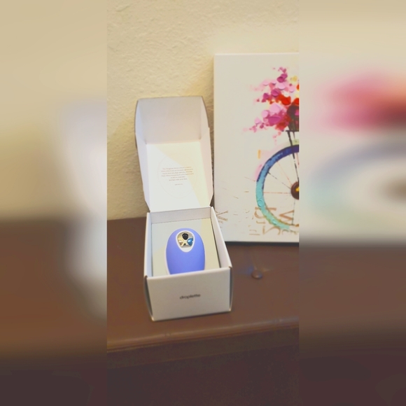 Droplette - Picture 1 of 1